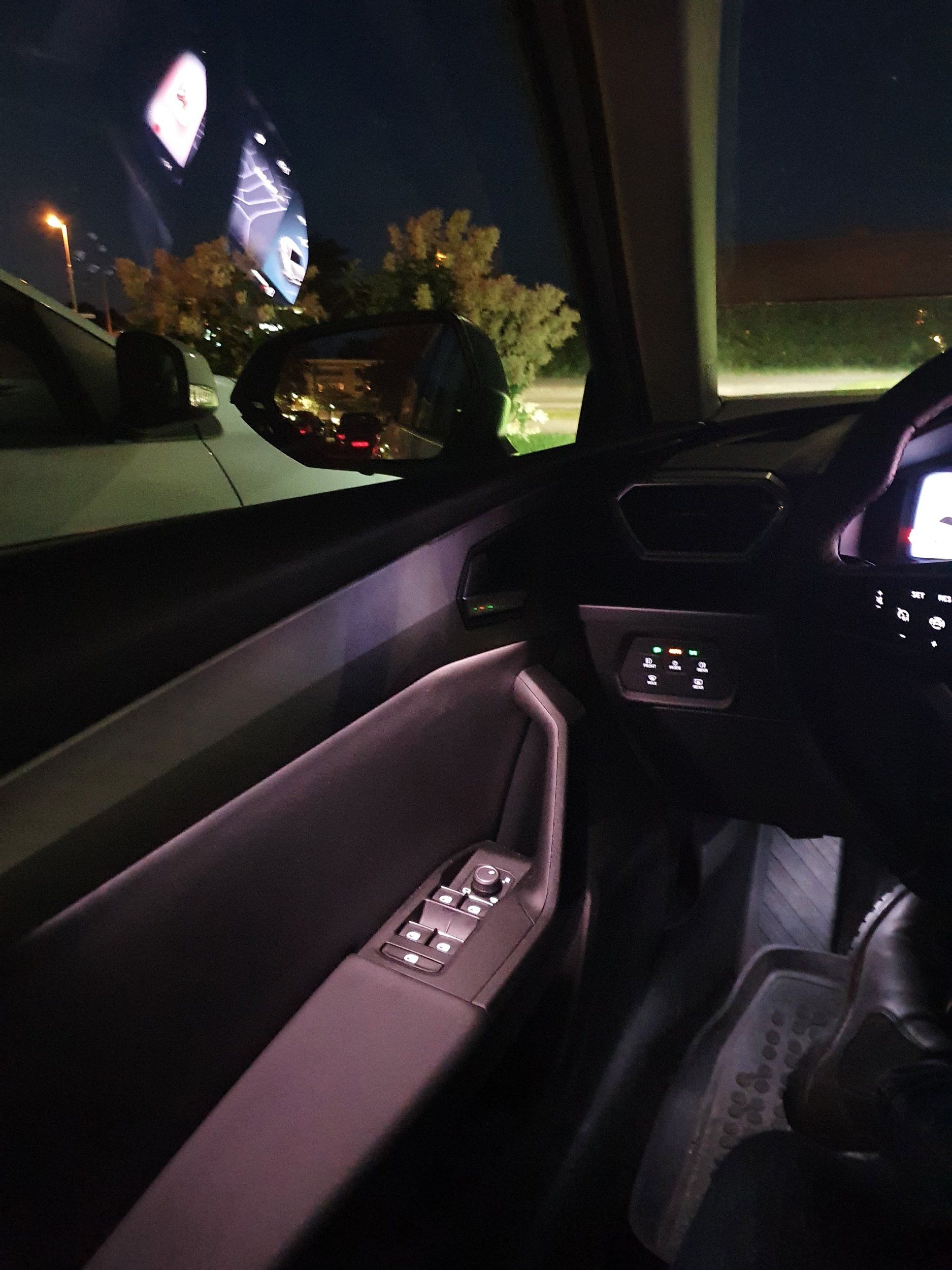 How to add ambient lighting colors to the Seat Leon 5F 2017