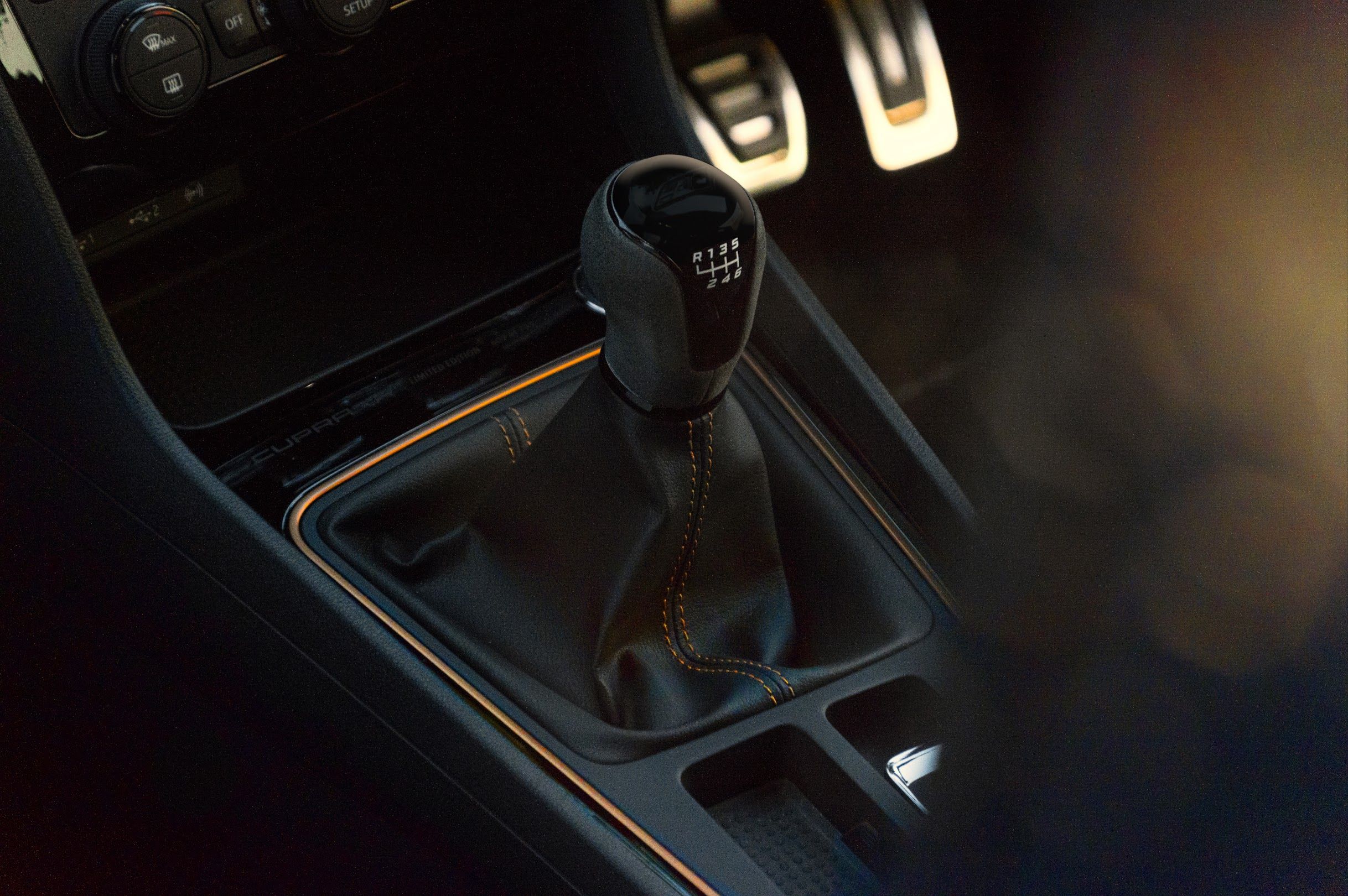 Alcantara Shifter